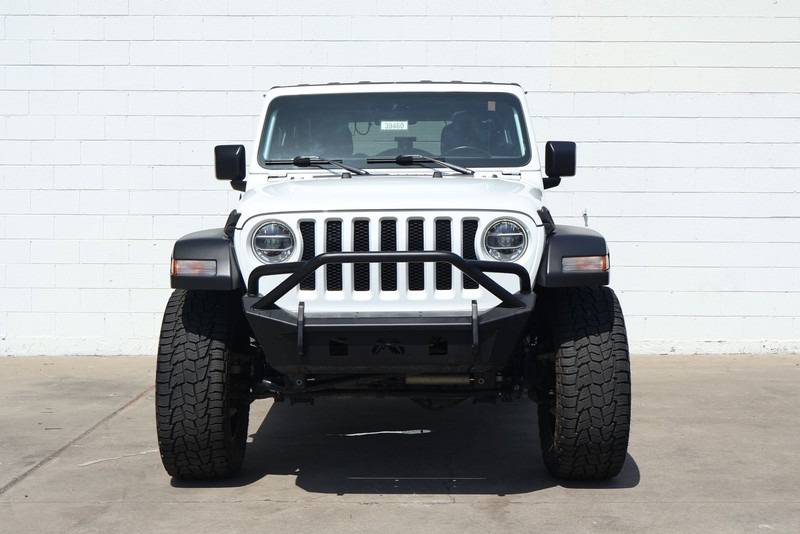 Jeep Wrangler Vehicle Full-screen Gallery Image 02