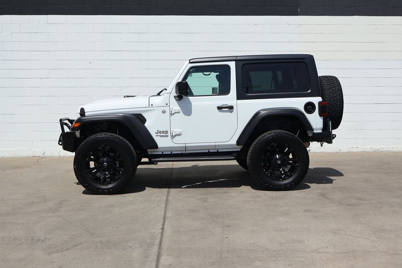 Jeep Wrangler Vehicle Full-screen Gallery Image 10