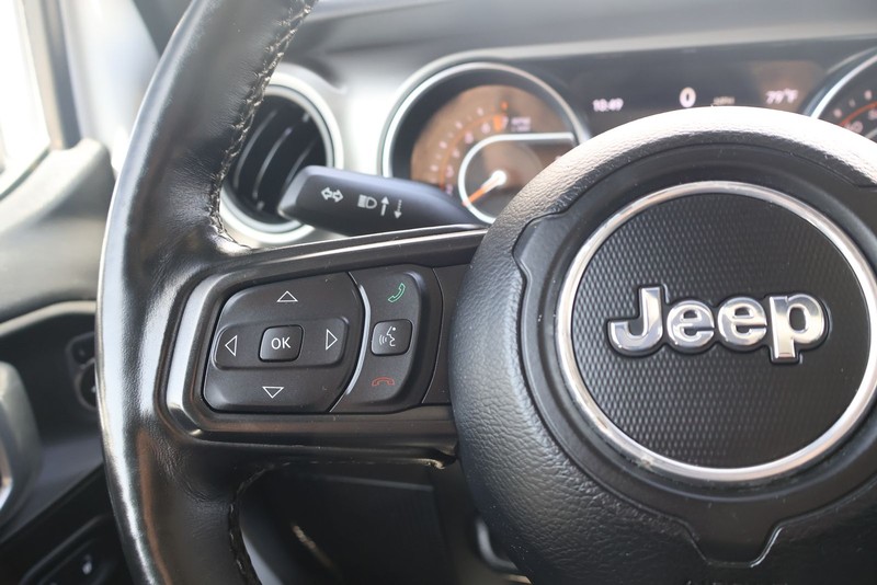 Jeep Wrangler Vehicle Full-screen Gallery Image 23