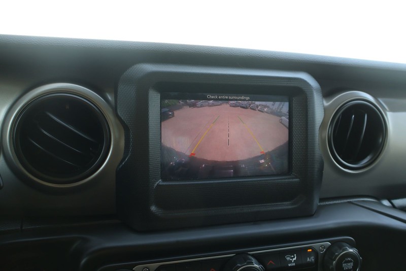 Jeep Wrangler Vehicle Full-screen Gallery Image 27