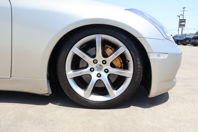 INFINITI G35 Coupe Vehicle Full-screen Gallery Image 13
