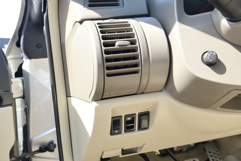 INFINITI G35 Coupe Vehicle Full-screen Gallery Image 16