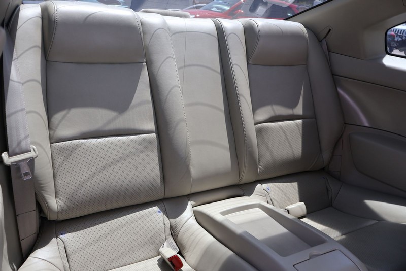 INFINITI G35 Coupe Vehicle Full-screen Gallery Image 21