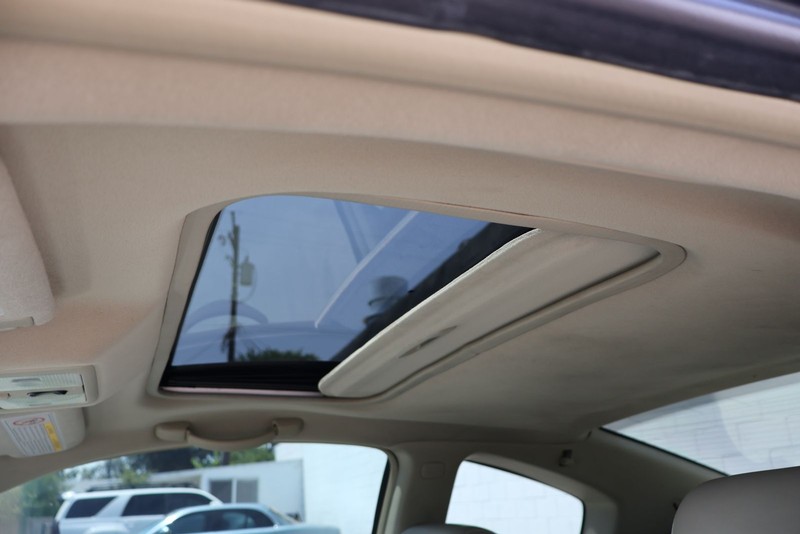 INFINITI G35 Coupe Vehicle Full-screen Gallery Image 34