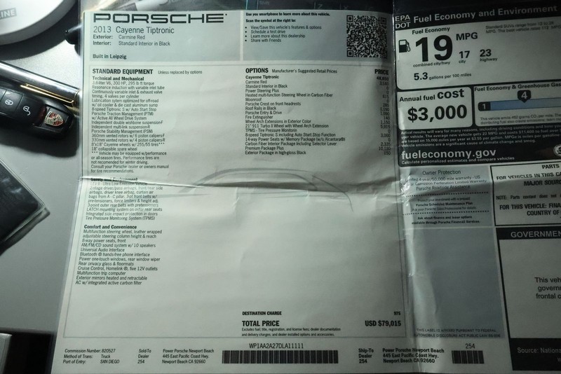 Porsche Cayenne Vehicle Full-screen Gallery Image 35