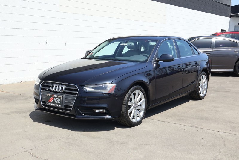 Audi A4 Vehicle Full-screen Gallery Image 11