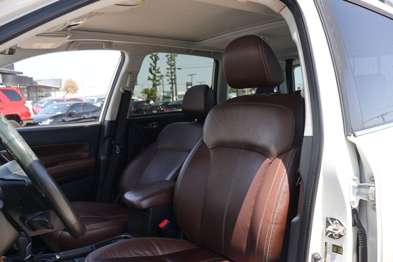Subaru Forester Vehicle Full-screen Gallery Image 17