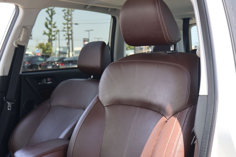 Subaru Forester Vehicle Full-screen Gallery Image 18