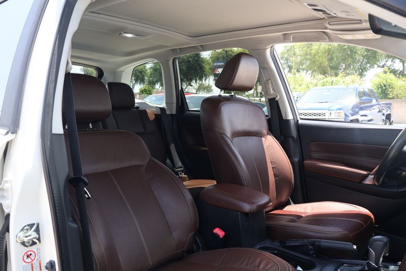 Subaru Forester Vehicle Full-screen Gallery Image 20
