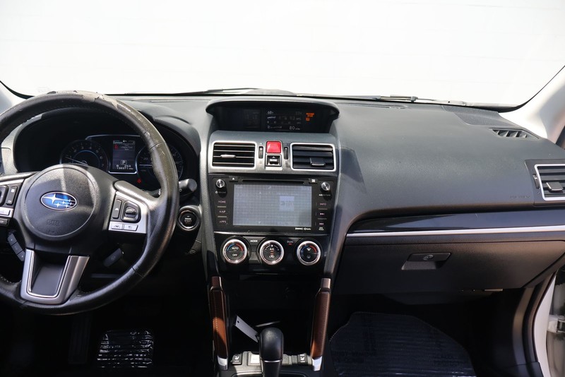 Subaru Forester Vehicle Full-screen Gallery Image 27