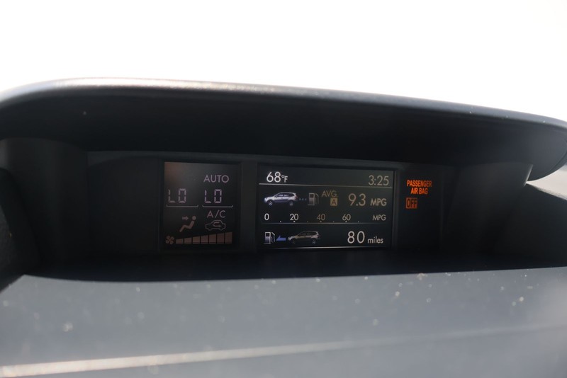 Subaru Forester Vehicle Full-screen Gallery Image 28