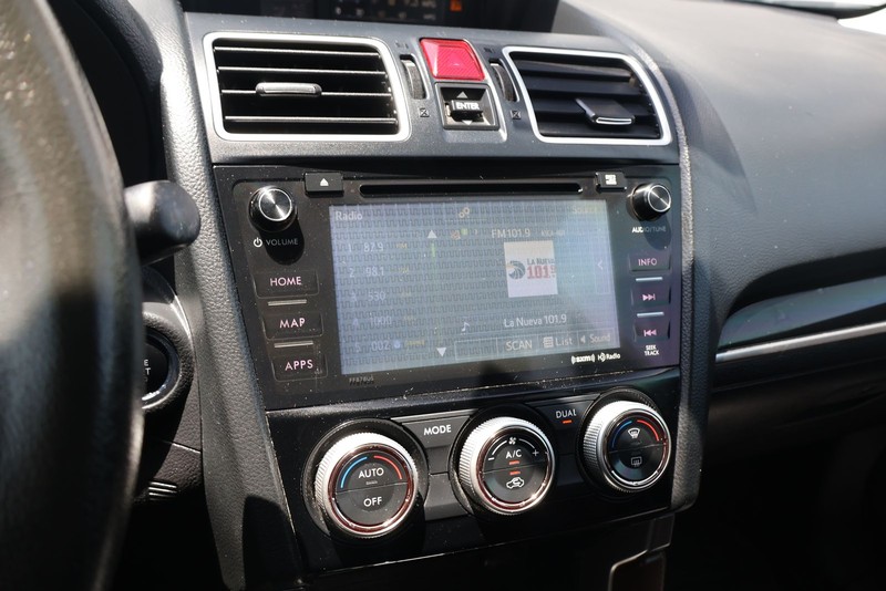 Subaru Forester Vehicle Full-screen Gallery Image 29