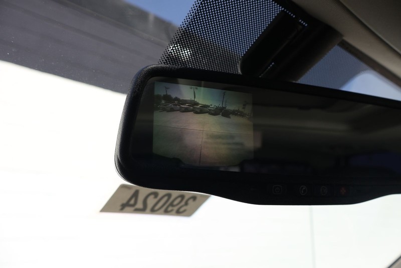 GMC Sierra 3500HD Vehicle Full-screen Gallery Image 31