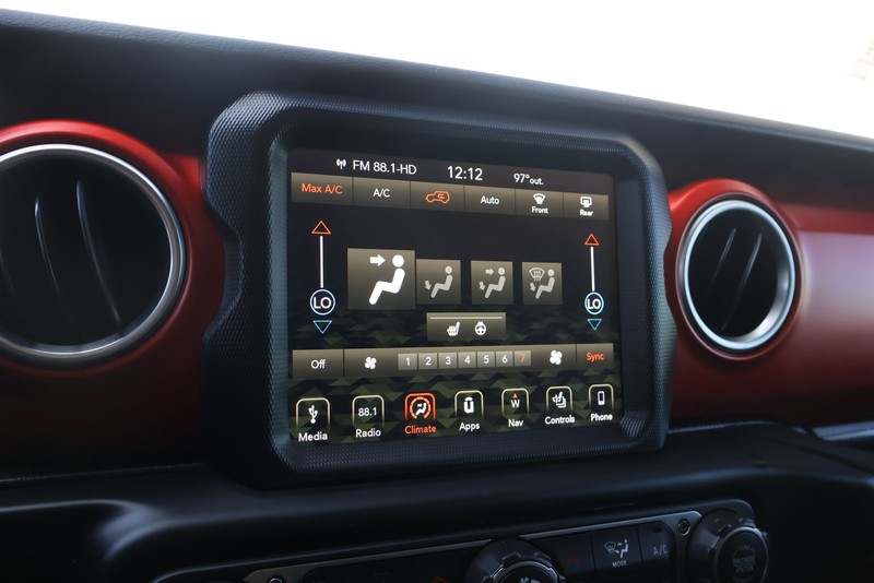 Jeep Wrangler Unlimited Vehicle Full-screen Gallery Image 27
