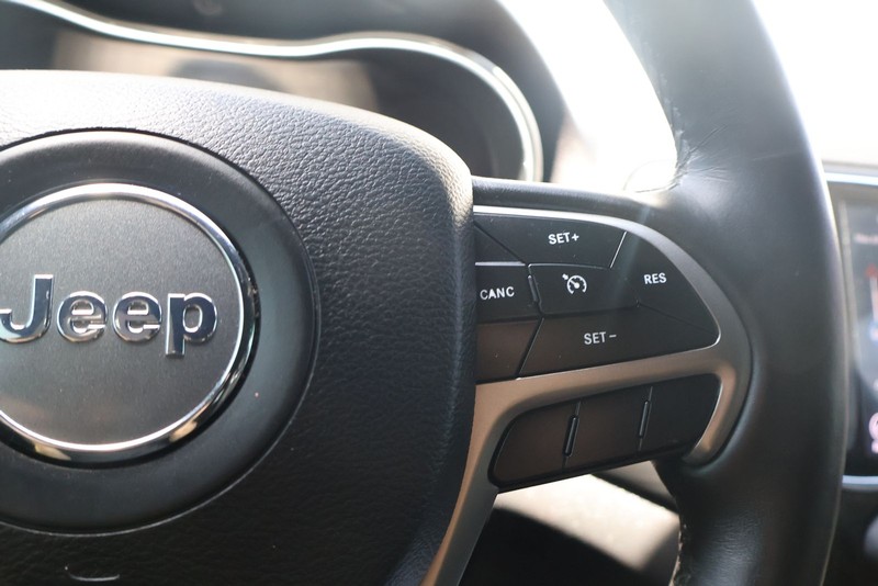 Jeep Grand Cherokee Vehicle Full-screen Gallery Image 27
