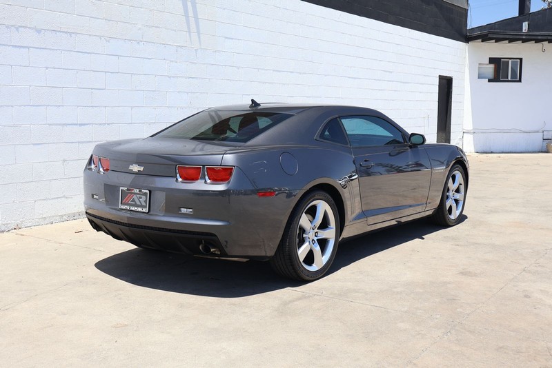 Chevrolet Camaro Vehicle Full-screen Gallery Image 05