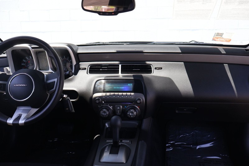 Chevrolet Camaro Vehicle Full-screen Gallery Image 20