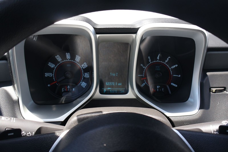 Chevrolet Camaro Vehicle Full-screen Gallery Image 21
