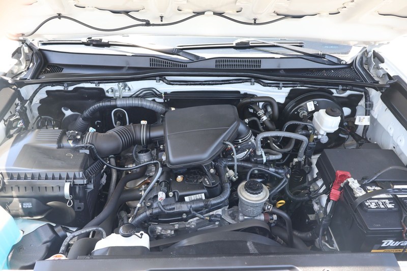 Toyota Tacoma 4WD Vehicle Full-screen Gallery Image 12