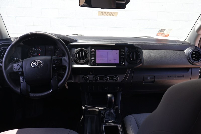 Toyota Tacoma 4WD Vehicle Full-screen Gallery Image 20