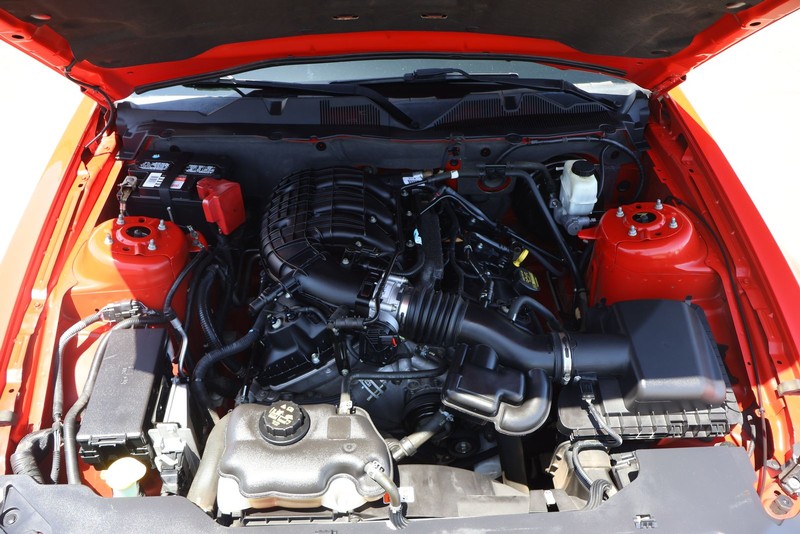 Ford Mustang Vehicle Full-screen Gallery Image 12