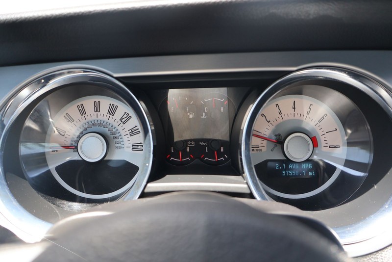 Ford Mustang Vehicle Full-screen Gallery Image 21