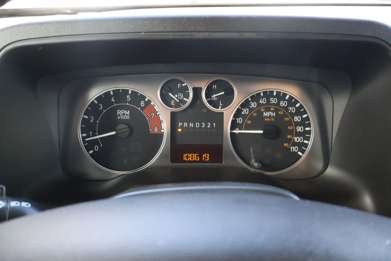 HUMMER H3 Vehicle Full-screen Gallery Image 21