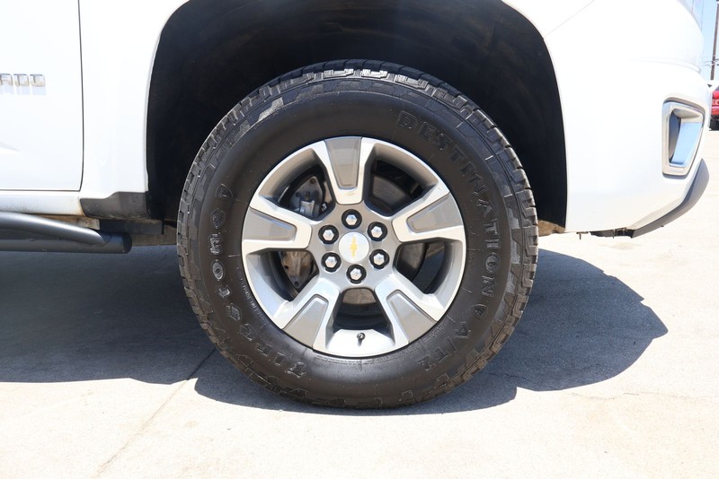 Chevrolet Colorado Vehicle Full-screen Gallery Image 13