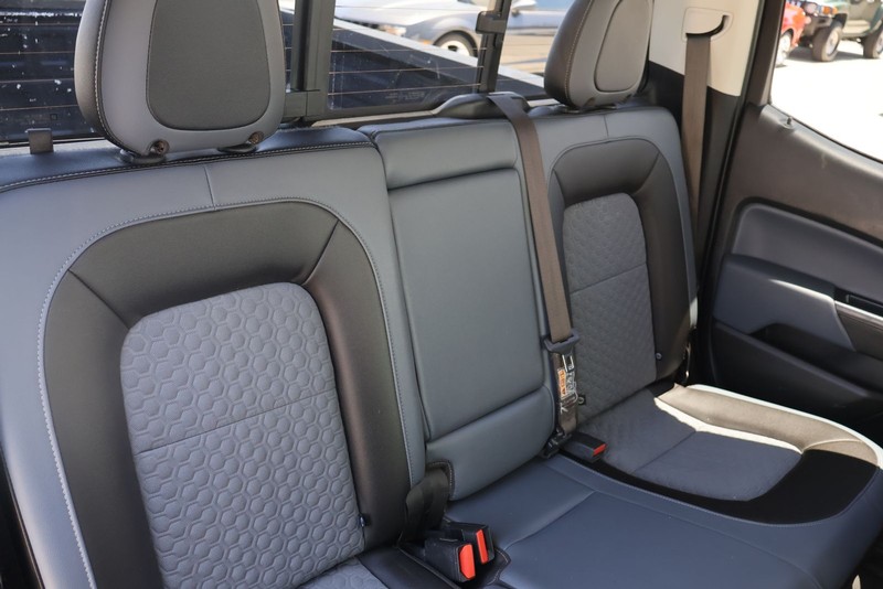 Chevrolet Colorado Vehicle Full-screen Gallery Image 19