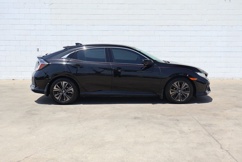 Honda Civic Hatchback Vehicle Full-screen Gallery Image 04