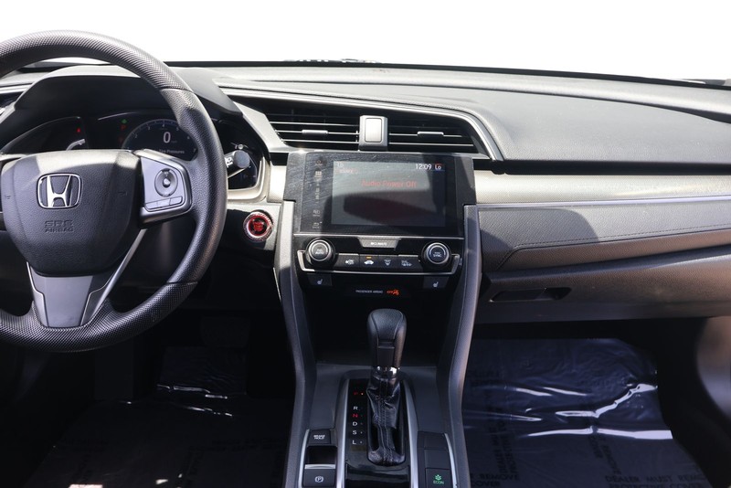 Honda Civic Hatchback Vehicle Full-screen Gallery Image 25
