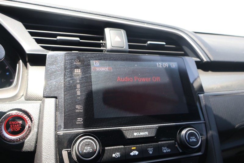 Honda Civic Hatchback Vehicle Full-screen Gallery Image 26