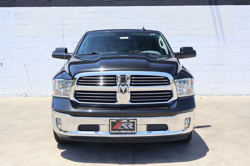 Ram 1500 Vehicle Full-screen Gallery Image 03