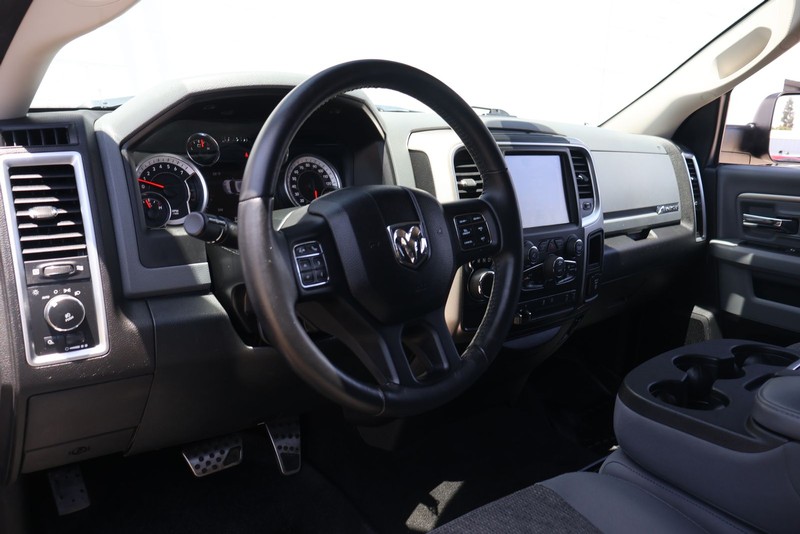 Ram 1500 Vehicle Full-screen Gallery Image 14