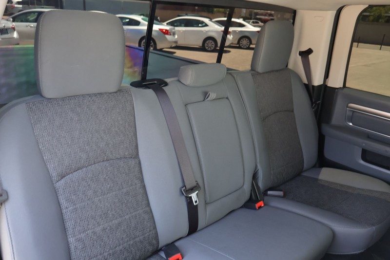 Ram 1500 Vehicle Full-screen Gallery Image 19