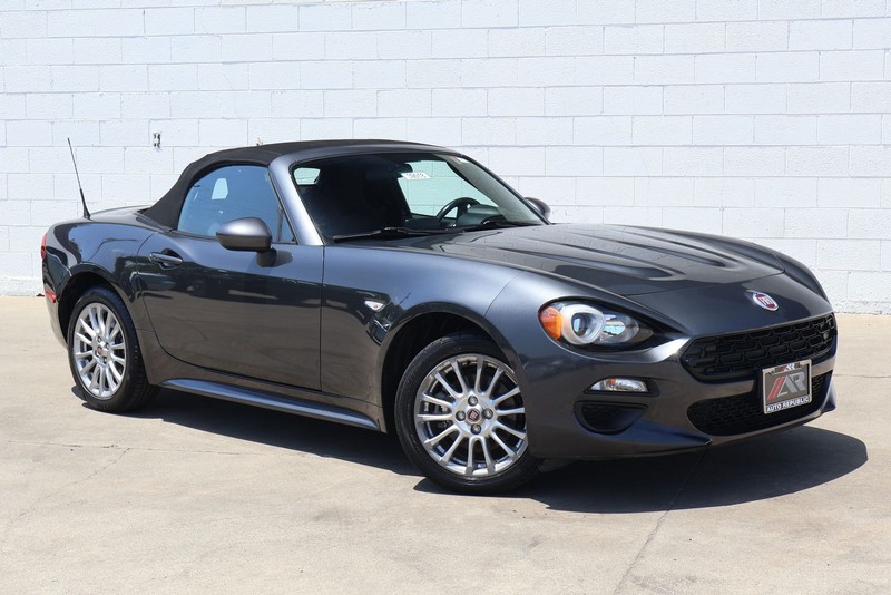 2017 FIAT 124 Spider Classica RWD