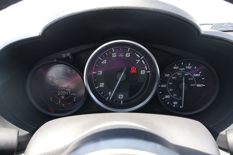 FIAT 124 Spider Vehicle Full-screen Gallery Image 21