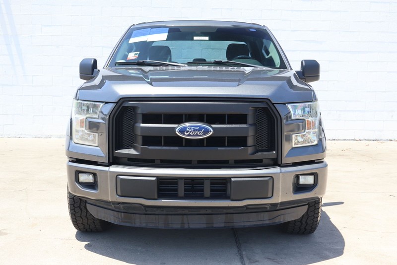 Ford F-150 Vehicle Full-screen Gallery Image 02