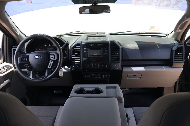 Ford F-150 Vehicle Full-screen Gallery Image 21