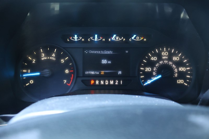 Ford F-150 Vehicle Full-screen Gallery Image 22