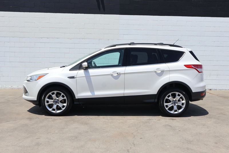 Ford Escape Vehicle Full-screen Gallery Image 10