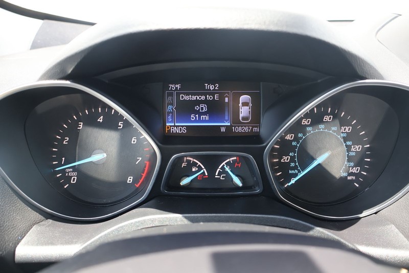 Ford Escape Vehicle Full-screen Gallery Image 22