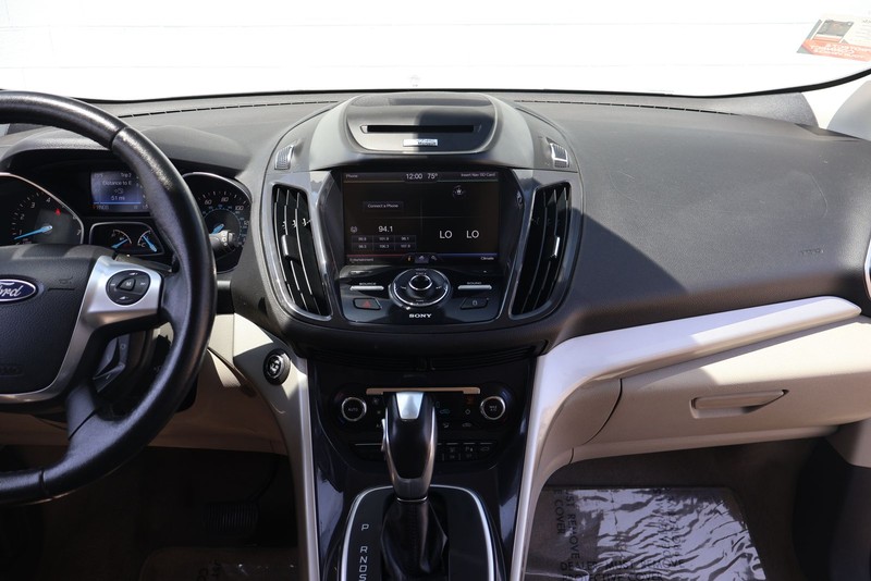 Ford Escape Vehicle Full-screen Gallery Image 26
