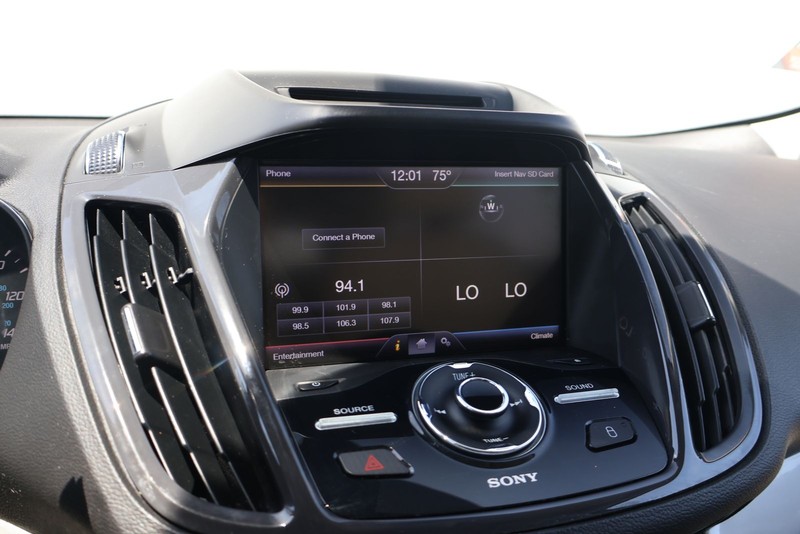 Ford Escape Vehicle Full-screen Gallery Image 27