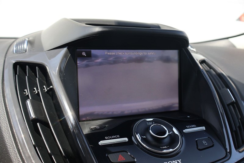 Ford Escape Vehicle Full-screen Gallery Image 28