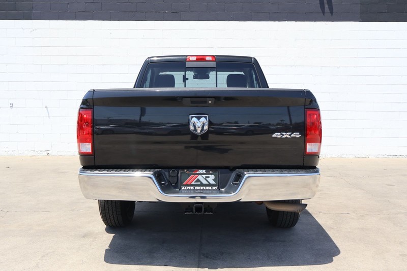 Ram 1500 Vehicle Full-screen Gallery Image 06