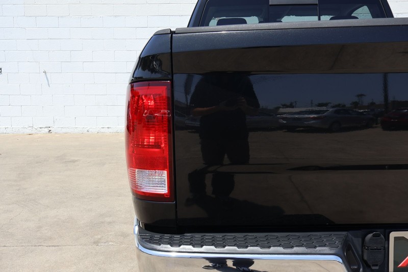 Ram 1500 Vehicle Full-screen Gallery Image 07