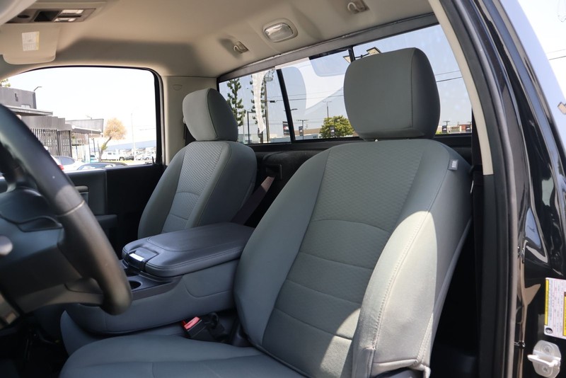 Ram 1500 Vehicle Full-screen Gallery Image 16