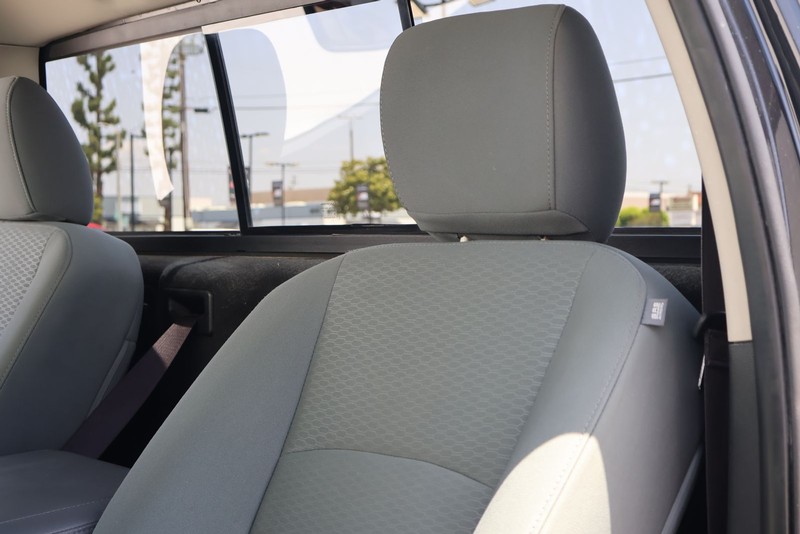 Ram 1500 Vehicle Full-screen Gallery Image 17