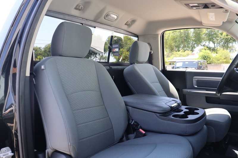 Ram 1500 Vehicle Full-screen Gallery Image 19